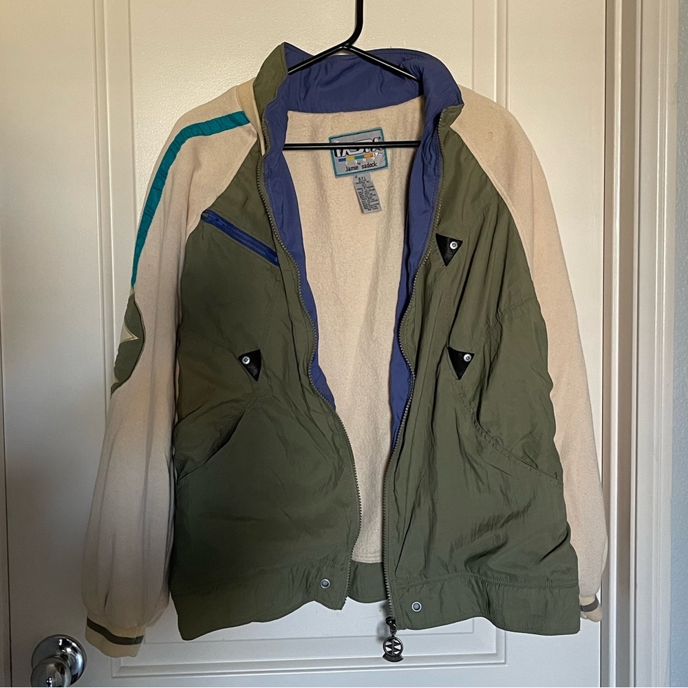 ixspa windbreaker. size large. green, blue, and beige